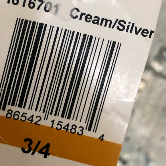 Beautiful white dress with silver glam! 🌟 - Picture 4 of 5